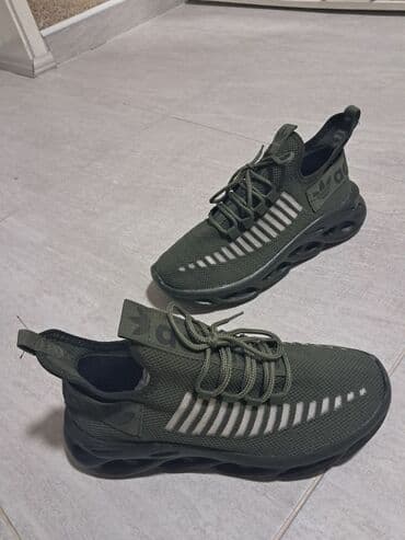 Sandale i papuče: Patike, Adidas, veličina - 41 — 2