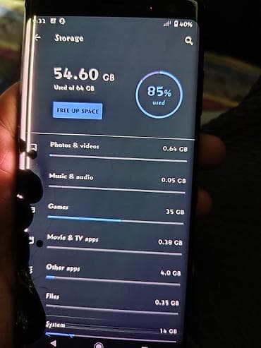polivni telefoni: Sony Xperia (модель SO-01L) - Дисплей: OLED, изогнутые края. На — 4