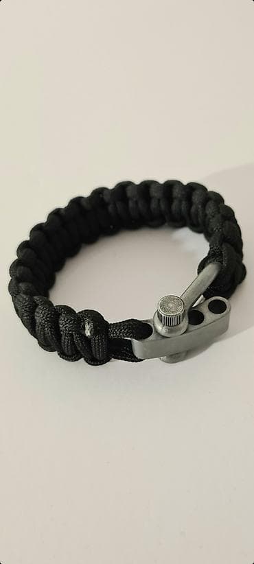 Muška odeća: - Na prodaju muška crna narukvica napravljena ručno od čvrstog — 4