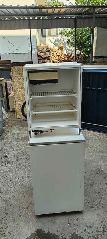 wii konzola cena: Prodajem frizider na plin 50L-60L. Cena 150€ — 2