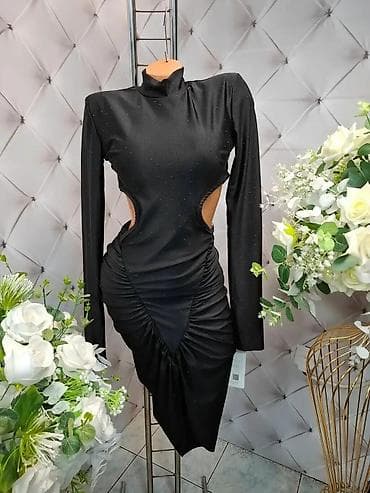 Underwear: Elegantna midi haljina sa dugim rukavima i visokim okovratnikom. Model — 2