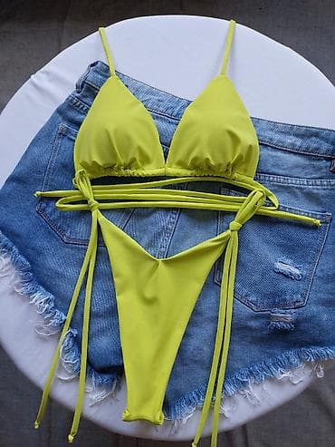 Neon žuti dvodelni bikini set - Gornji deo: trouglasti kupaći na lalafo.rs Neon žuti dvodelni bikini set - Gornji deo: trouglasti kupaći