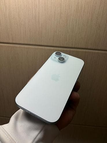 iphone 15 cena: Apple iPhone 15 – srebrno/sivo kućište 📱 Na prodaju iPhone 15 – 128GB — 7