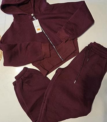 tek flis zenski: Zenske Termo trenerke
Cena: 3.000 din
Dostupne vel: S,M,L,XL,2XL — 3