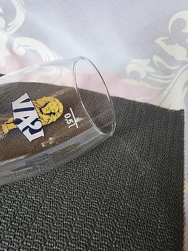 čaše sa duplim dnom: Case nove Lav pivo Berganovo Italija. Case za Lav pivo. Komada 6 u — 9