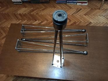 palete 7: Metalni nogari (za sto) dužine 70cm, sa podešavajućim stopicama — 6