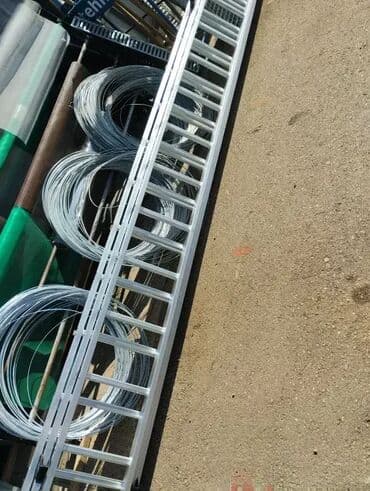 Ladders: Merdevine 3-7 13.500 din — 9