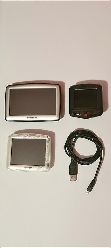 Na prodaju 3 zajedno predmeta sa postavljenih slika po jednoj