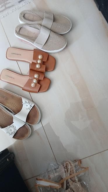 kupujem prodajem sandale: Set obuće – 4 para - Bež slip-on patike sa mrežastim gornjištem i — 1