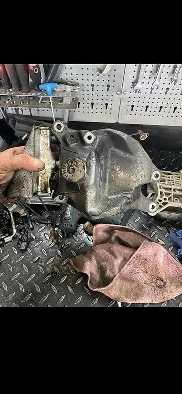 audi q7 akumulator: AUDI Q7 4M 2 NOSAC MOTORA STOPA 8W0199308J | Audi q7 q5 q3 q2 A1 A3 — 3