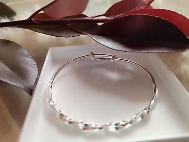 Narukvica žig 925 - Materijal: srebro 925 označeno žigom. - Dizajn