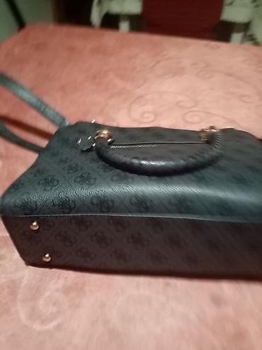 replay torba bela: Guess ženska torba – tamnoplava/črna monogram - Model sa kratkim — 2