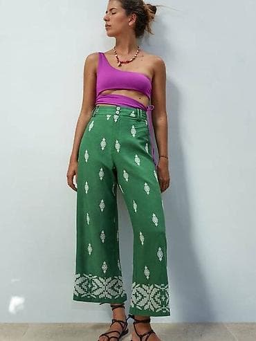 Pantalone: Ženske letnje pantalone sa etno printom
2100
Din
S M L — 3