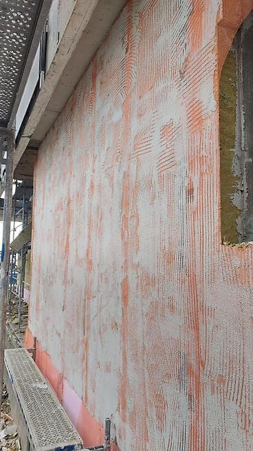 Sweatpants: Usluga: Izrada spoljne termoizolacione fasade (ETICS) Opis: - — 2