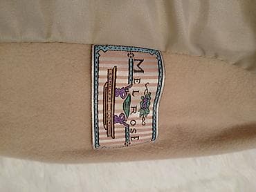 prsluk sa grejačima: Bež ženski kaput klasičnog kroja - Boja: svetlo bež - Krojenje: ravna — 4