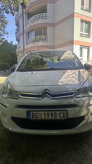 rolsue cena: Citroën C3 – hečbek, bela boja, BG tablice. Ključne karakteristike: - — 4