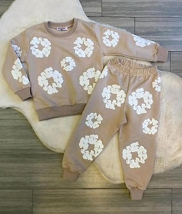 Pantalone: Dečiji komplet trenerke – duks + donji deo
Od 3 do 10G
2600 din 💥 — 3