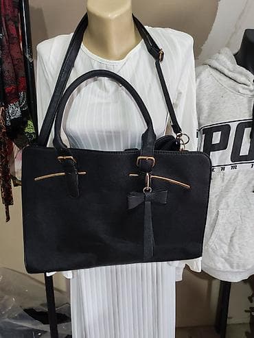 shooter torba: Ženske torbe – više modela - Elegantna crna torba za svaki dan — 1