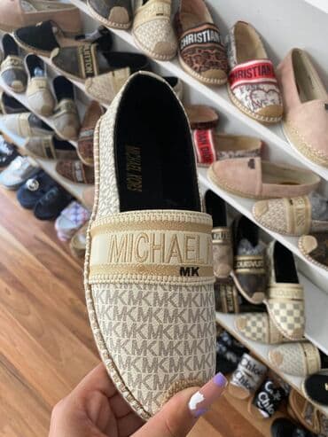 piccadilly obuca beograd: 36-40
2.900 — 3