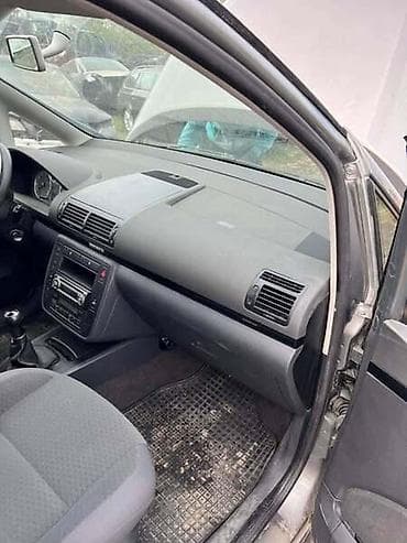 INSTRUMENT TABLA ZA VOLKSWAGEN SHARAN | Instrument tabla za VW na lalafo.rs INSTRUMENT TABLA ZA VOLKSWAGEN SHARAN | Instrument tabla za VW