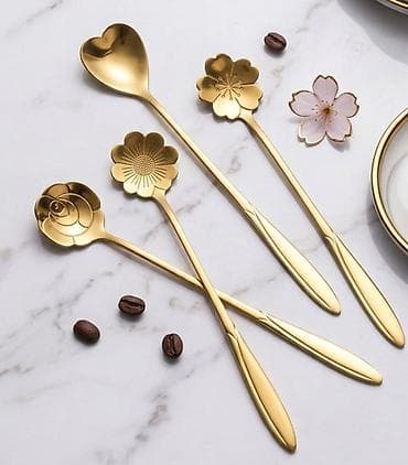 Set ukrasnih kašičica za kafu/dezert – zlatne, dugačke drške, razni