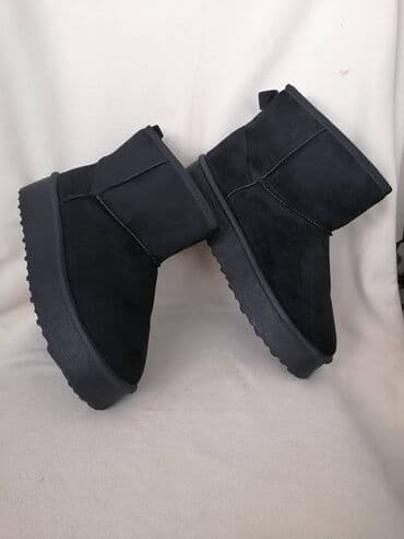 Ugg obuća: Ugg mini čizme, bоја - Crna, 41 — 10