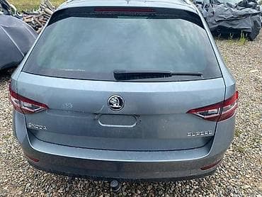 originalne auto presvlake: GEPEK VRATA ZA ŠKODA SUPERB | Gepek vrata za Skoda Superb III — 1