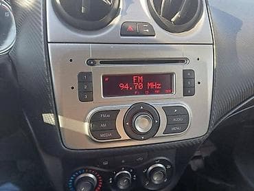 stolić za laptop: RADO CD ZA ALFA ROMEO MITO | Radio Alfa Mito. Ispravan sa kodom. U — 1