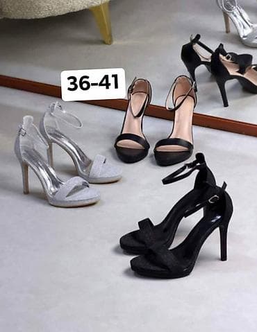 kombinezoni svecani: Elegantne ženske sandale sa štras sjajem - Model: otvoreni prsti — 6