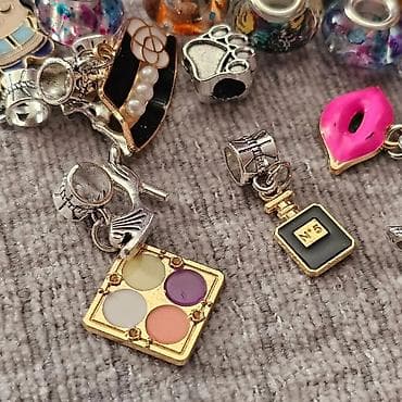 pandora tasne cena: Set za izradu narukvica/ogrlica sa privescima + kutijica i poklon-kesa — 6