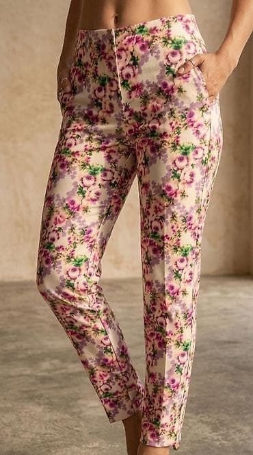 Ženske pantalone sa cvetnim dezenom - Kroj: uske nogavice, dužina do na lalafo.rs Ženske pantalone sa cvetnim dezenom - Kroj: uske nogavice, dužina do