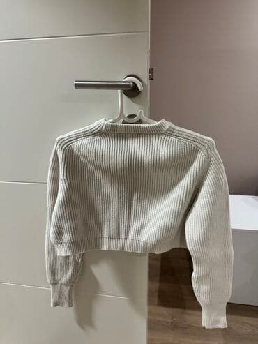 pantalone za zimu zenske: Zara dzemper
Kraci je, belo-krem
Nošen par puta — 3