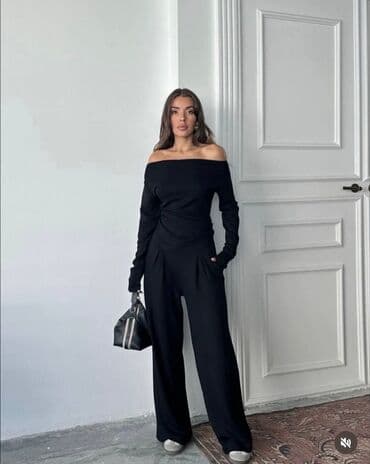 Overalls: Komplet 3300 dinara 🤗 Vel s m m Duzina nogavica 115 cm Sve boje sa — 3