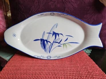 metalac posuđe za bebe: Porcelanski nov,vintaz tanjir za ribu. Visina. 2,5cm — 2