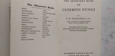 decija ilustrovana enciklopedija: Knjiga:The Observers Book of Common Fungi (O gljivama) format 15 cm — 2