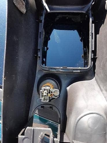 bafo auto: SREDIŠNJA KONZOLA SA UPALJAČEM ZA PEUGEOT 206 | Središnja konzola sa — 2