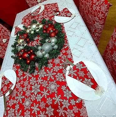 🎅🤶NOVOGODISNJI SET 🎅🤶 Set za 4 osobe Cena je 2.700 dinara Set za 6 na lalafo.rs 🎅🤶NOVOGODISNJI SET 🎅🤶 Set za 4 osobe Cena je 2.700 dinara Set za 6