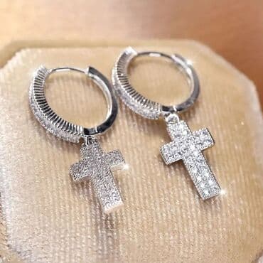 Jewellery: 800 — 6