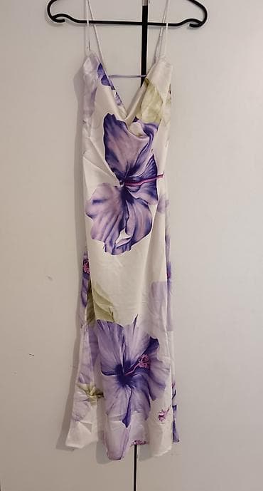 Women's Pants, Jeans, Shorts: Nova sa etiketom. Naznačena veličina 40.polu obim 38-40.Više je za M — 1