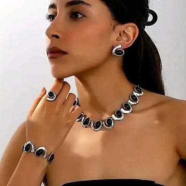 💃 Za dame sa stilom
Komplet za nju po ceni od 2900 din ✨️⚜️💫
💋 na lalafo.rs 💃 Za dame sa stilom
Komplet za nju po ceni od 2900 din ✨️⚜️💫
💋