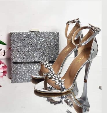 leon drvene klompe cena: Br :36-40
Visina pete:10cm
Cena:3900din — 6