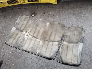 presvlake za prednja sedista: Izolacija prednje haube Lada 2107 Riva. Polovno očuvano skinuto sa — 9