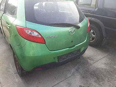 auto gume prodaja: MAZDA 2 - KOMPLETAN AUTO U DELOVIMA | Mazda 2 polovni delovi — 1