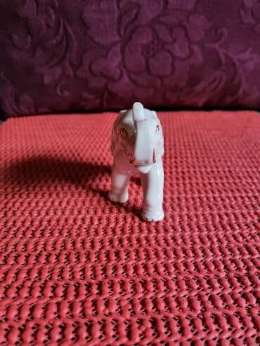 porcelanske solje za caj: Porcelanska nova,vintaz figura slonce. Porcelanska figura sa — 5