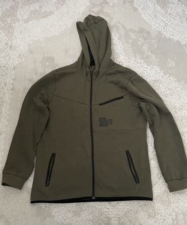 3 decembar duks: Sweatshirt, L (EU 52), XL (EU 54), 7Arrows, color - Green, With a hood — 1