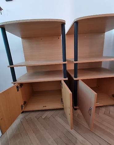 komoda masiv: Dva ista stalka. Prodaju se zajedno. 60 x 93 x 43. Cena za oba je — 5