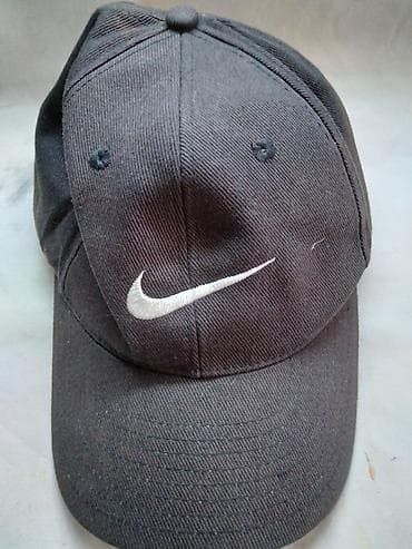 kaputi sa prirodnim krznom: Nike, One size, bоја - Crna — 1