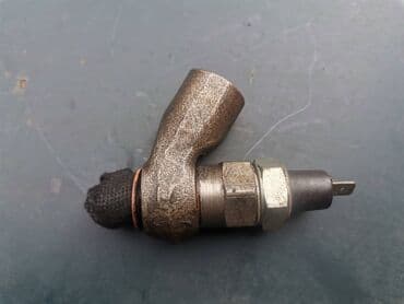 polovne letnje gume 215 55 r16: Racva pritiska ulja Lada 21214i Niva. Polovno, ocuano. Skinuto sa — 1
