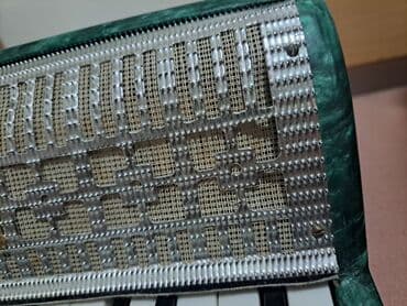 mister no: Harmonika sa klavijaturom (piano harmonika), zelene školjkaste završne — 2