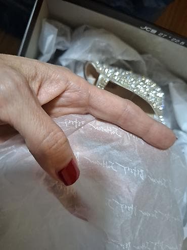 uggs cena: Mini haljina sa biserima i kristalima – “A Star is Born” Velicina M. I — 10
